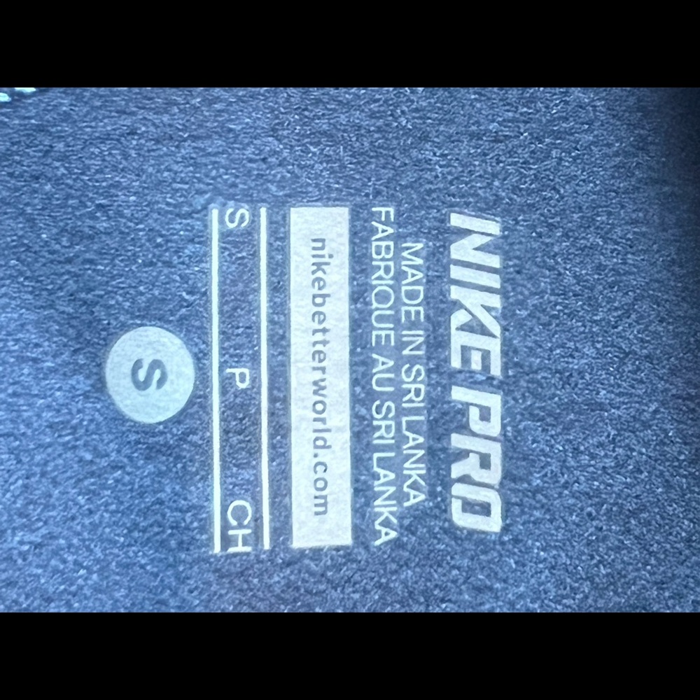 Nike - Picture 3 of 3